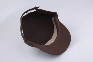 Detailansicht der Innenseite der Baumwoll-Militärkappe mit verstellbarem Riemen