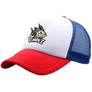 Cappellino trucker tricolore con stampa di lisca di piranha e rete traspirante