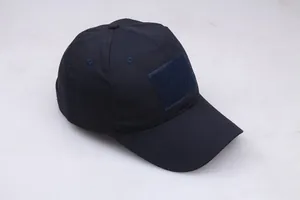 Detailansicht der dunkelblauen Taktik-Cap mit Klettverschluss vorne und Ripstop-Gewebe