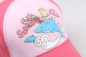 Berretto da baseball in cotone rosa per bambina con simpatico delfino e tema estivo