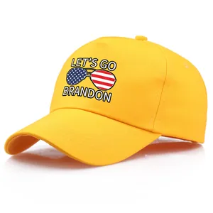 Gelbe Baseballkappe mit Let's Go Brandon Slogan und US Flagge Fliegerbrillen Druck