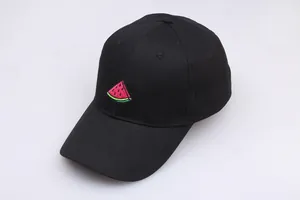 Berretto da baseball in cotone nero con ricamo di anguria per protezione dal sole