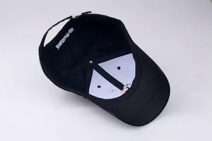 Verstellbare schwarze Baumwoll-Basecap mit Fuchs-Stickerei und weißem SWAG-Schriftzug