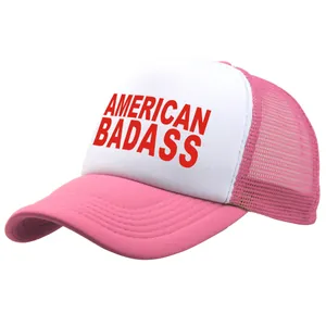 Cappellino trucker American Badass rosa e bianco con rete posteriore e chiusura regolabile