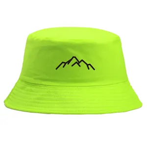 Bob vert néon avec motif montagne noir pour la randonnée et les loisirs en plein air