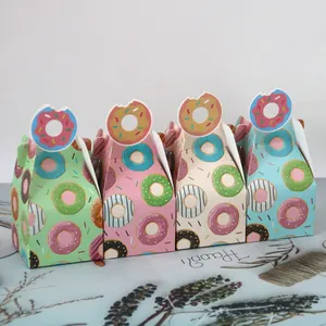 Donut Theme Paper Gift Box With Bitten Donut Handle For Candy Macaron Cookie Bakery Party Favor Packaging Case