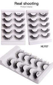 Detaillierte Ansichten der dichten HLY07 Fuchsstil-Wimpern aus mehreren Winkeln im 5er-Pack