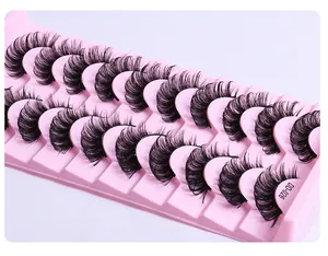 Close-up of 10 pairs of Russian DD curl lashes in style DD-026 on pink tray