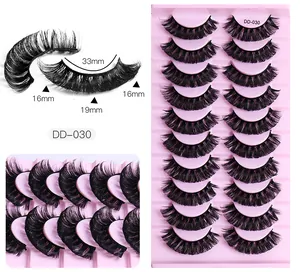 Detail view of DD-030 dramatic 3D false eyelashes with 19mm length and 33mm band