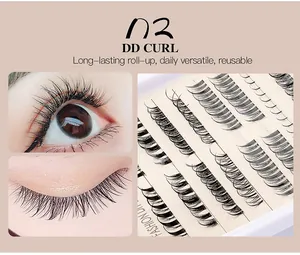 Dettaglio del kit extension ciglia modello D2 con curvatura DD per un trucco occhi definito