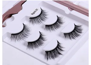Close-up of Magnetic-301 glue-free lashes set with 5 pairs and rose gold applicator