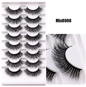 Détail macro de 8 paires de faux cils 3D effet vison avec texture bouclée et volume