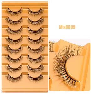 Détails de 8 paires de faux cils denses et recourbés avec un aspect vison naturel