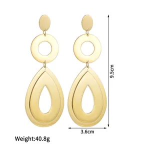 Poliierte goldene hohle Tropfenohrringe mit Details zu 9,5 cm Länge und 3,6 cm Breite