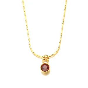 Collier minimaliste en acier inoxydable doré avec pendentif en pierre précieuse rouge