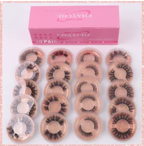Λεπτομερής προβολή σετ 20 ζευγών τρισδιάστατων βλεφαρίδων με ροζ γκλίτερ φόντο