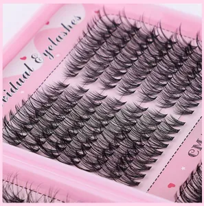 Detail von schwarzen Einzelwimpern in einer rosa Box mit 8-16 mm D-Curl für Volumen