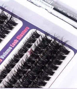 Detail of 484 lash clusters in tray with Vitamin E glue and lengths 10-16mm