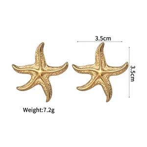 Strukturierte Seestern-Ohrstecker aus 18K vergoldetem Edelstahl, 3,5 cm breit