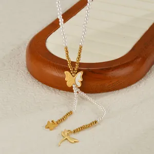 Élégant collier papillon en acier inoxydable doré 18 carats avec des perles