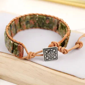Bracelet bohème fait main avec pierres naturelles et cordon en cuir tressé