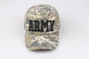 Vue détaillée de la casquette tactique camouflage numérique avec broderie ARMY noire