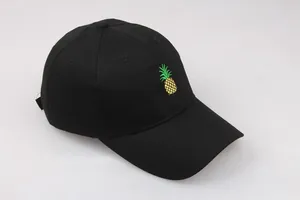 Casquette de baseball noire classique avec motif ananas brodé sur la couronne