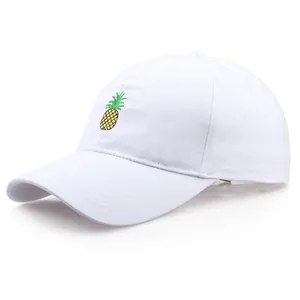 Casquette de baseball classique en coton blanc avec broderie ananas colorée et visière courbée