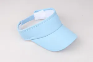 Visière de soleil bleu ciel avec large bord et doublure en maille respirante