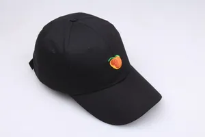 Casquette de baseball noire classique avec broderie pêche orange sur le devant