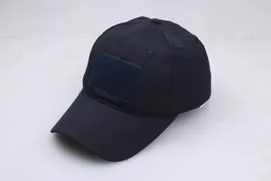 Detailaufnahme der dunkelblauen Ripstop-Baseballkappe mit Klettfläche für taktische Patches