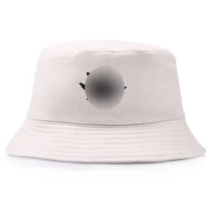 Bob en coton beige avec broderie de feuilles pour la protection solaire extérieure