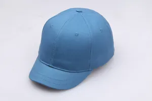 Draufsicht auf dunkelblaue Baumwollkappe mit kurzem Schirm im japanischen Vintage-Stil