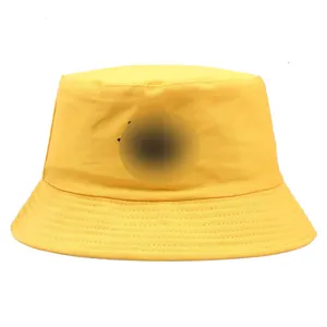 Chapeau bob en toile jaune classique avec broderie de feuilles et large bord de protection