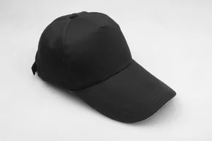Schwarze Canvas-Baseballkappe für Herren mit verlängertem Schirm und verstellbarem D-Ring