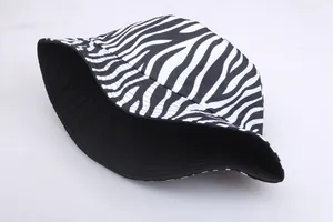 Cappello a secchiello zebrato da donna con design reversibile nero per il sole