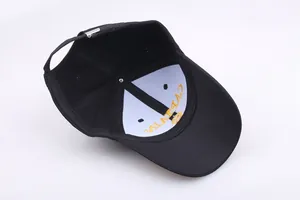 Casquette de capitaine noire en coton avec broderie dorée et boucle réglable