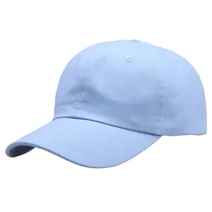 Minimalistische hellblaue Baumwoll-Baseballkappe mit gebogenem Schirm und 6-Panel-Stil