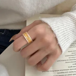 Anello vintage in argento S925 dorato con motivo a spiga di grano e micro cristalli
