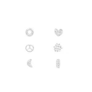 Set di orecchini minimalisti in argento S925 con graziose forme di croissant e pretzel