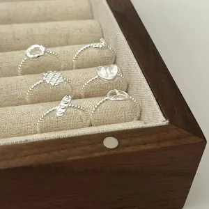 S925 Sterling Silber Ring-Set mit Donut- und Croissant-Anhängern auf Webringen