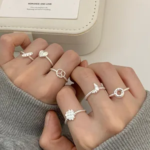 S925 Sterlingsilber Croissant und Donut Ring Set mit gedrehtem Band für Damen