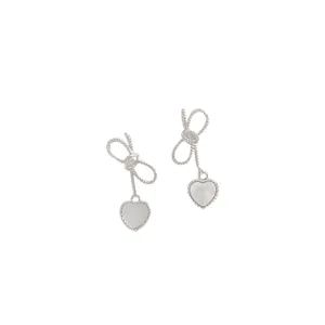 Elegante S925 Silber Schleifen Ohrstecker mit Herz Perlmutt Anhänger für Damen Mode