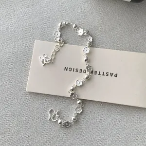 Bracelet en Argent Sterling S925 pour Femmes Élégant Papillon Ajouré Fleur de Pêcher Chaîne Réglable Bijoux de Mode