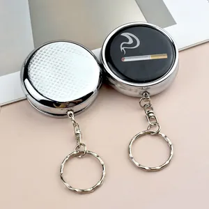 Mini posacenere portatile in metallo con portachiavi, finiture argento e nero con icona