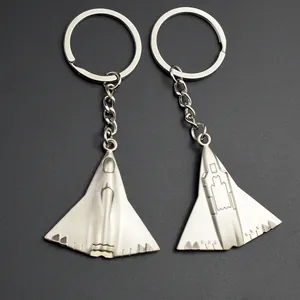 Gedetailleerde J-35 metalen straaljager sleutelhanger set met een matte zilveren afwerking