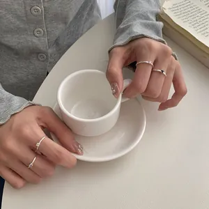 Set di quattro anelli in argento S925 con cristalli colorati in stile minimalista