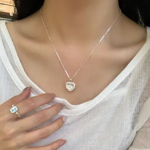 Collana cuore in argento sterling S925 e anello con gemma blu quadrata da donna