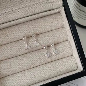 Set orecchini a lobo in argento S925 a forma di conchiglia e coda di pesce in scatola