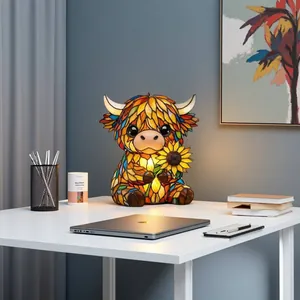 Luce notturna LED mucca delle Highlands colorata effetto vetro con girasole